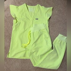 Figs Sea Mist Scrub Set